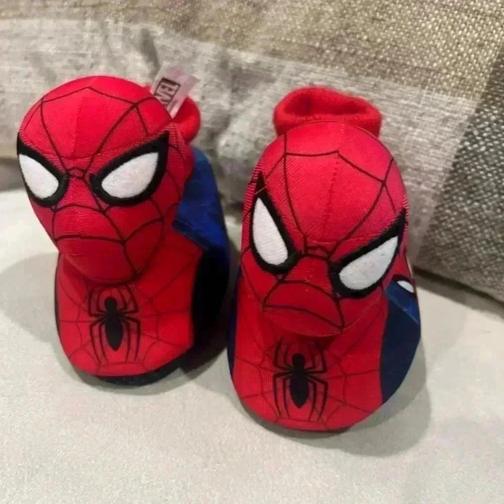 Spiderman NEW KIDS HOME SHOES SIZE 5/6 SPIDER MAN